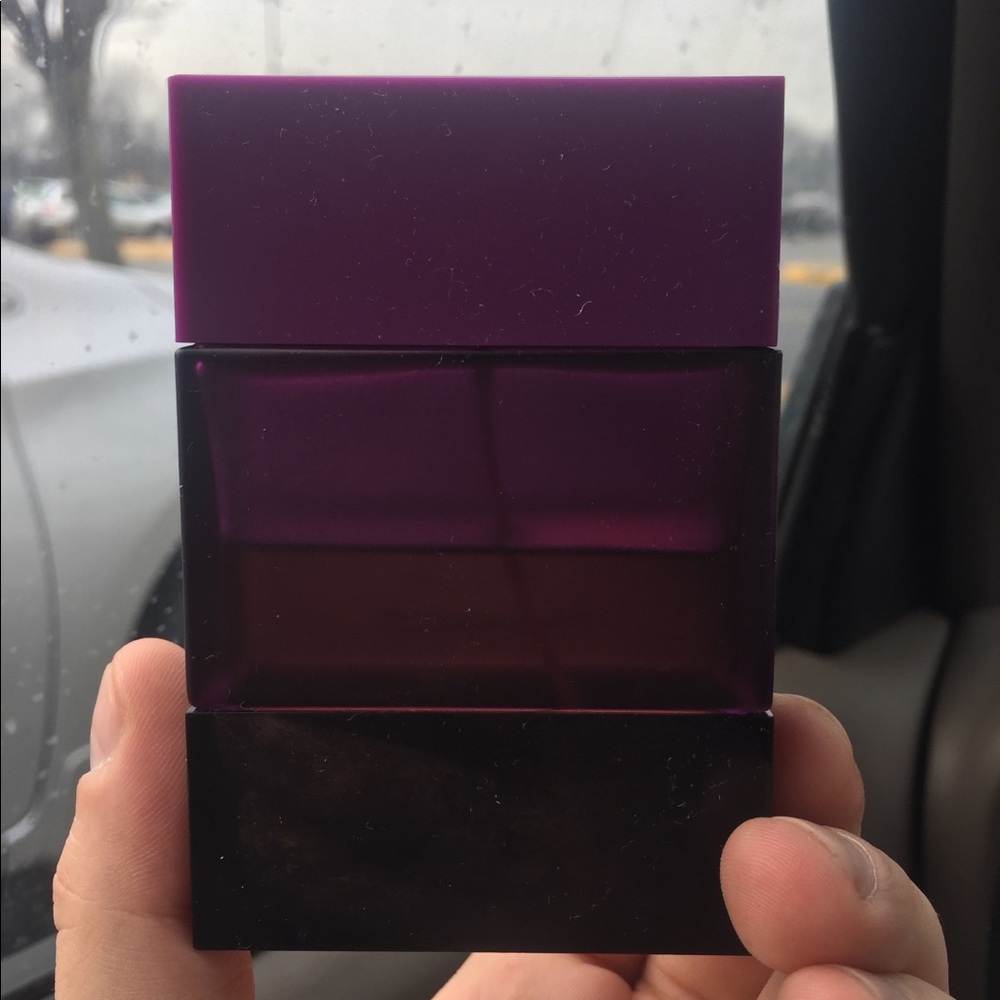 MAC cosmetics “my heroine” fragrance